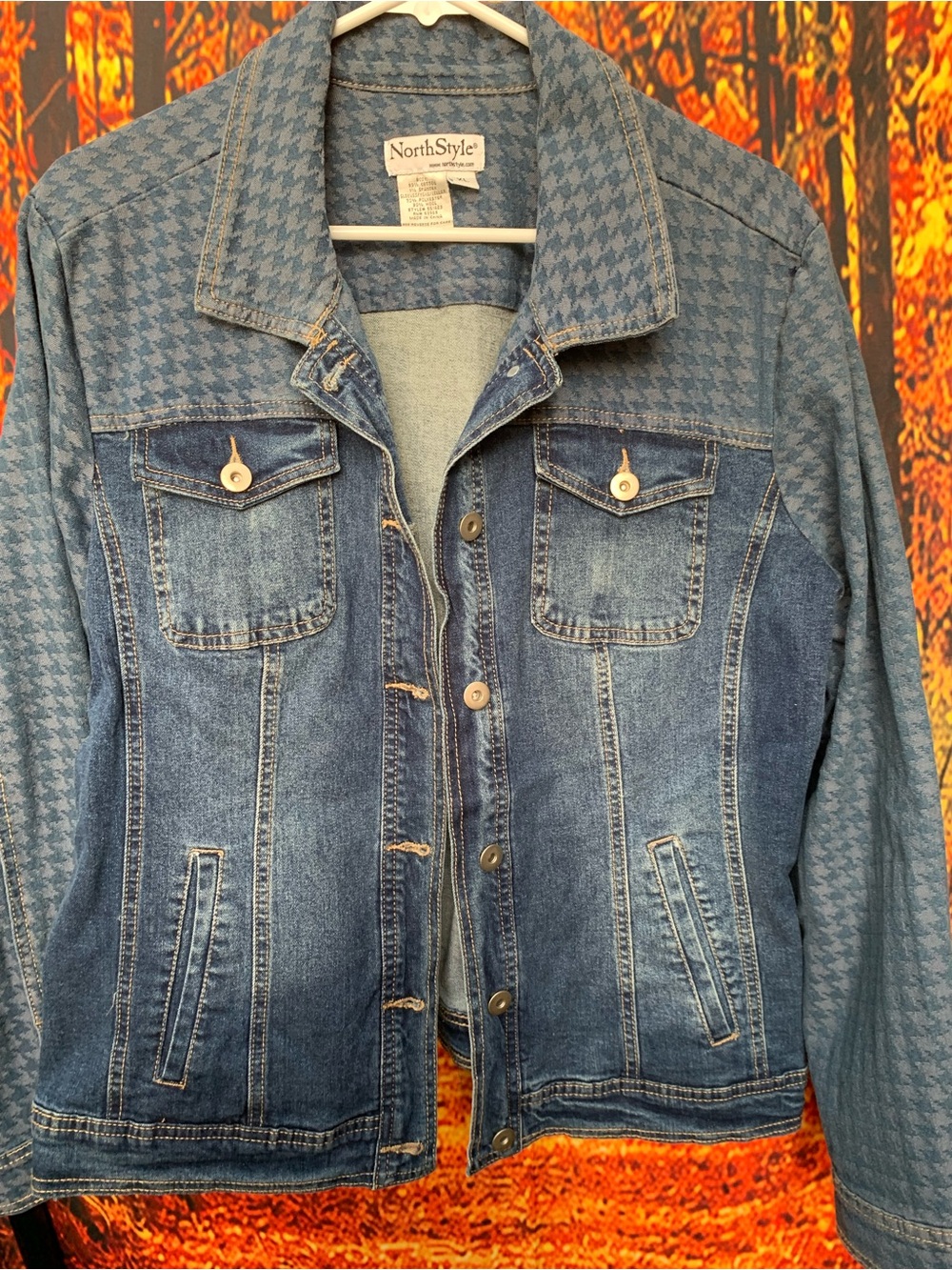 NorthStyle Two-Tone Blue Houndstooth Sleeve Denim Jacket